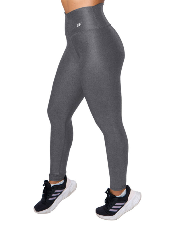 Leggings gris con blanco